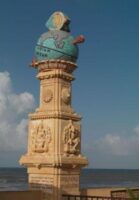 somnath temple: सोमनाथ मंदिर जिसे चंद्रमा ने स्वंम बनाया 12 ज्योतिर्लिंगों में प्रथम ज्योतिर्लिंग 2 'Arrow Pillar' of Somnath Temple
