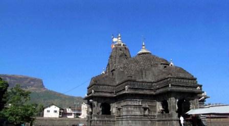 trimbakeshwar jyotirling mandir ब्रह्मा, विष्णु, महेश 3 देवताओं का सयुंक्त रूप है त्रम्बकेश्वर A 2 Z Complete & Easy Guide 8 trimbakeshwar jyotirling mandir
