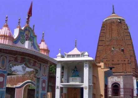 भूतों ने 1 रात में बना डाला ये मंदिर bhooton ka mandir