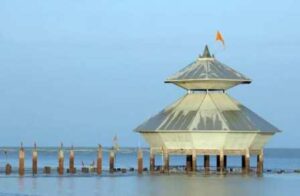 स्तंभेश्वर महादेव मंदिर दिन में 2 बार गायब हो जाता है Miraculous Stambeshwar Mahadev Temple disappears twice a day 1 Stambheshwar-Mahadev-Temple