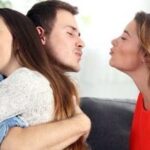 धोखेबाज जीवनसाथी-कुंडली से जाने पत्नी या पति का चरित्र cheating husband or wife by horoscope 13 पुरुष और स्त्री की कुंडली में अवैध संबंध के योग 21 extramarital affairs conditions