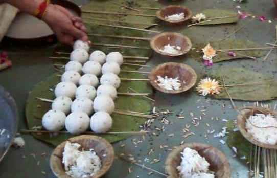 पितरों को प्रसन्न करने के मंत्र - पितृ गायत्री मंत्र-pitra paksh mantra-pitra gayatri mantra 12 पितरों को प्रसन्न करने के मंत्र - पितृ गायत्री मंत्र-pitra paksh mantra-pitra gayatri mantra